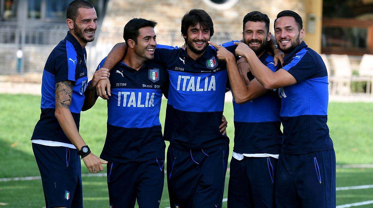 包含德甲赛前再迎强敌，埃因霍温再遭质疑，主帅态度：管理层满意，赛季目标并未改变的词条-开云娱乐